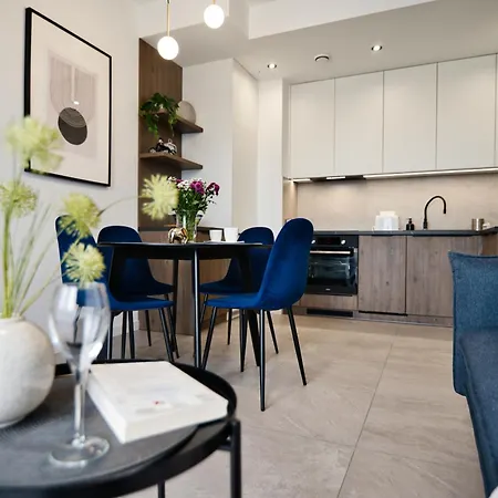 Bliss 16 By Housine Zator