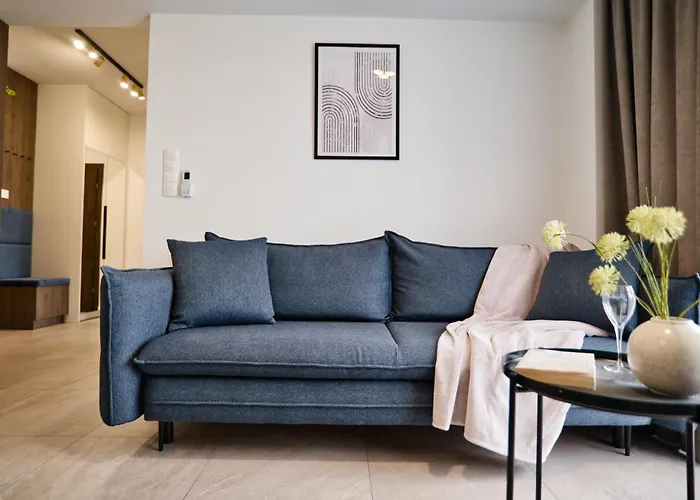 Bliss 16 By Housine Zator